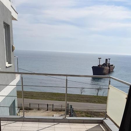 Apartament Bety Sea Front Lägenhet Costinesti Exteriör bild