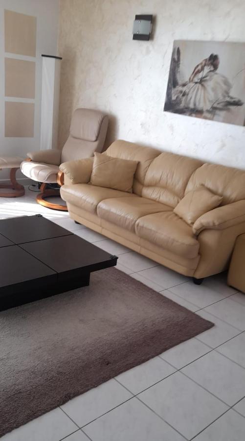 Apartament Bety Sea Front Lägenhet Costinesti Exteriör bild